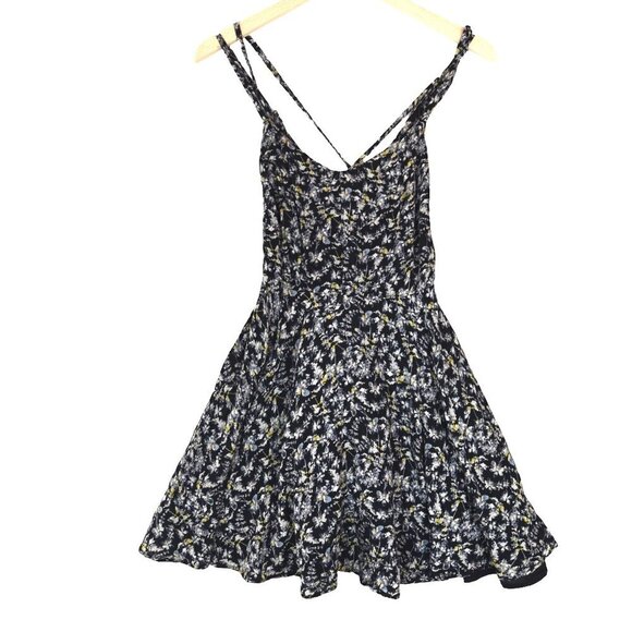 Kimchi Blue Black White Daisy Floral Mini Dress Size 2 Viscose Lined 90s Y2K Fai - Picture 3 of 9